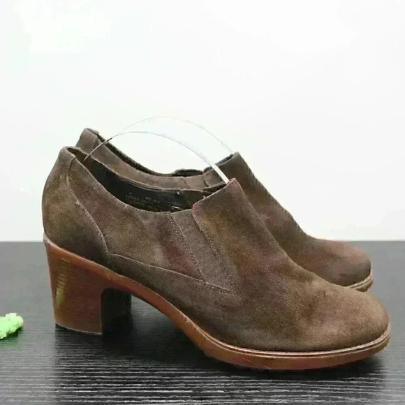 Dansko Women’s Brown Suede Leather Slip On Clogs - Picture 2 of 10